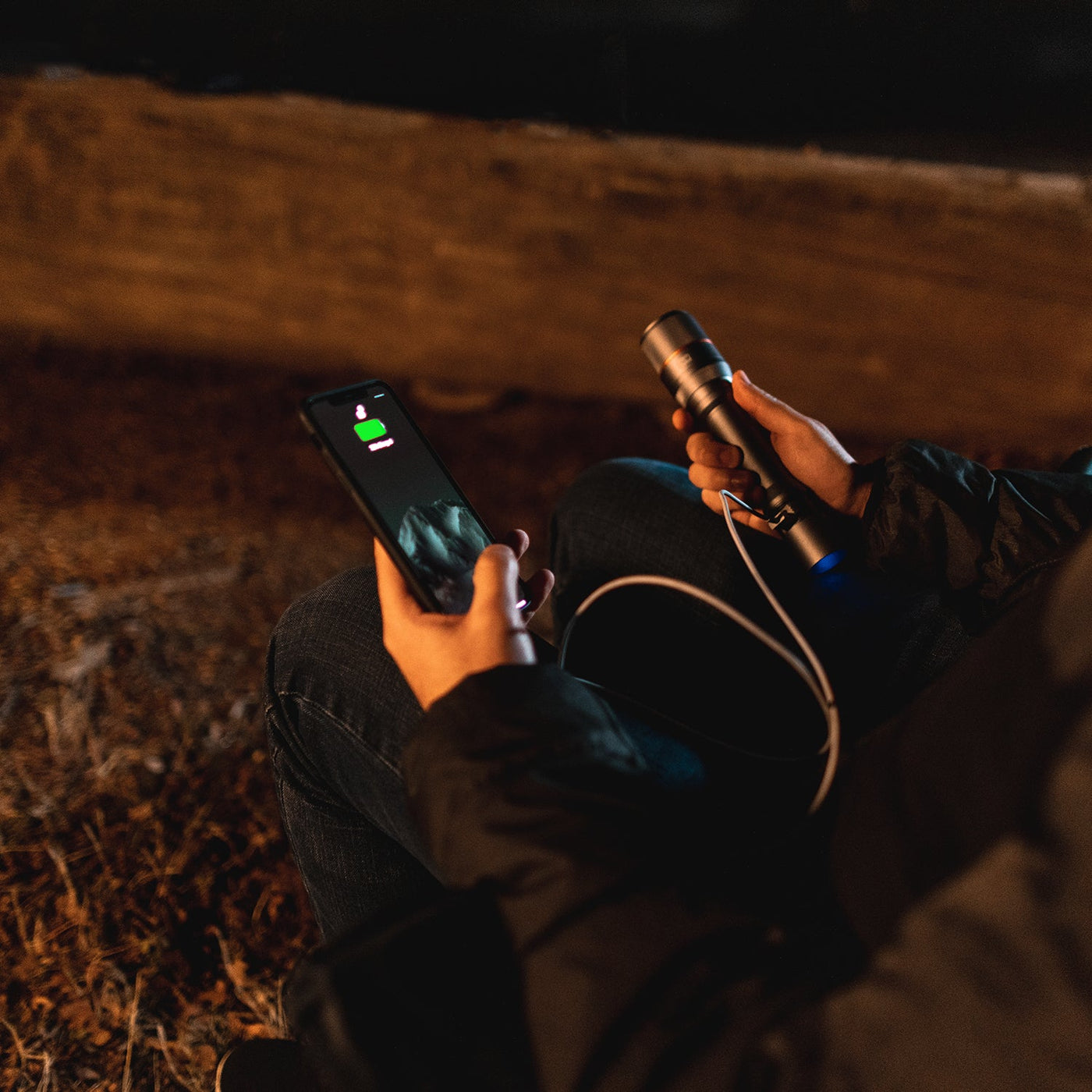 At Nebo Tools, we continually innovate so that we can offer the highest quality LED lighting products at the best price. The Davinci™ 3500 lumen recargable linterna by NEBO is a powerful handheld linterna with 4 light modes. The included mode selection dial makes it easy to switch between modes and the powerful LED in this linterna can light up 131 meters. The included battery allows for up to 20 hours of operation in between charges.
